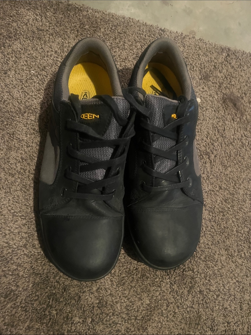 KEEN Men's Black Athletic Sneakers with Yellow Insole size 12 like new